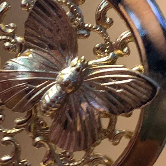 60’s GOLD BUTTERFLY FILIGREE DOORKNOCKER EARRINGS - Picture 3 of 8